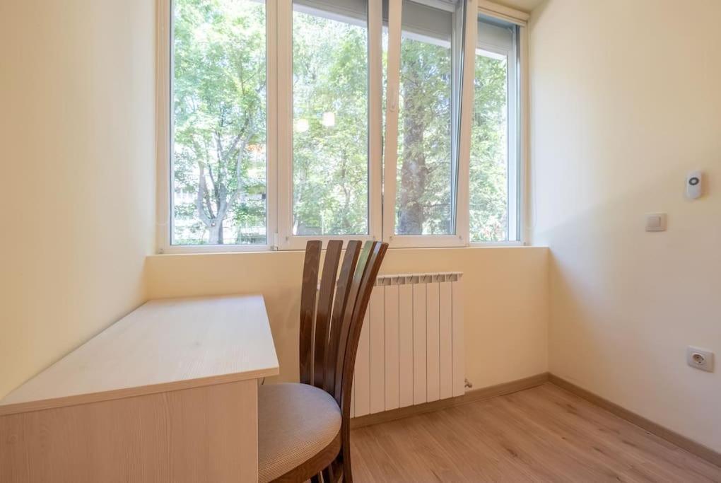 Top Location, Brand New 3 Bdrm Apt & Free Parking Sofia Exterior photo